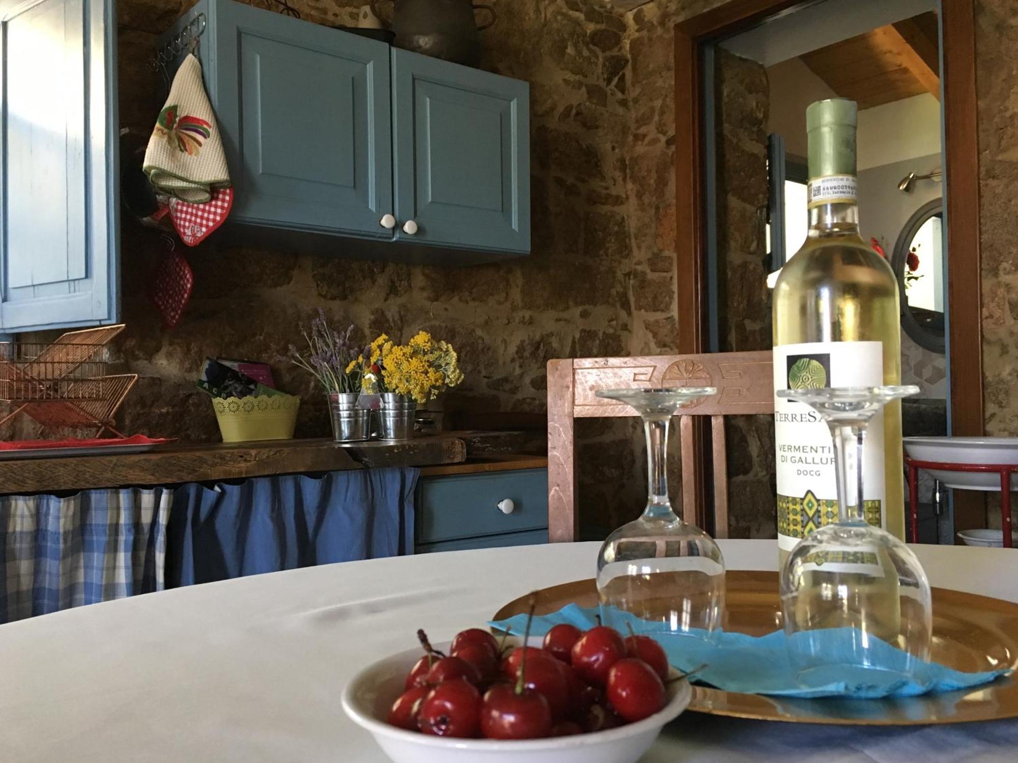 Agriturismo La Casa Delle Fate Loiri Porto San Paolo Ngoại thất bức ảnh