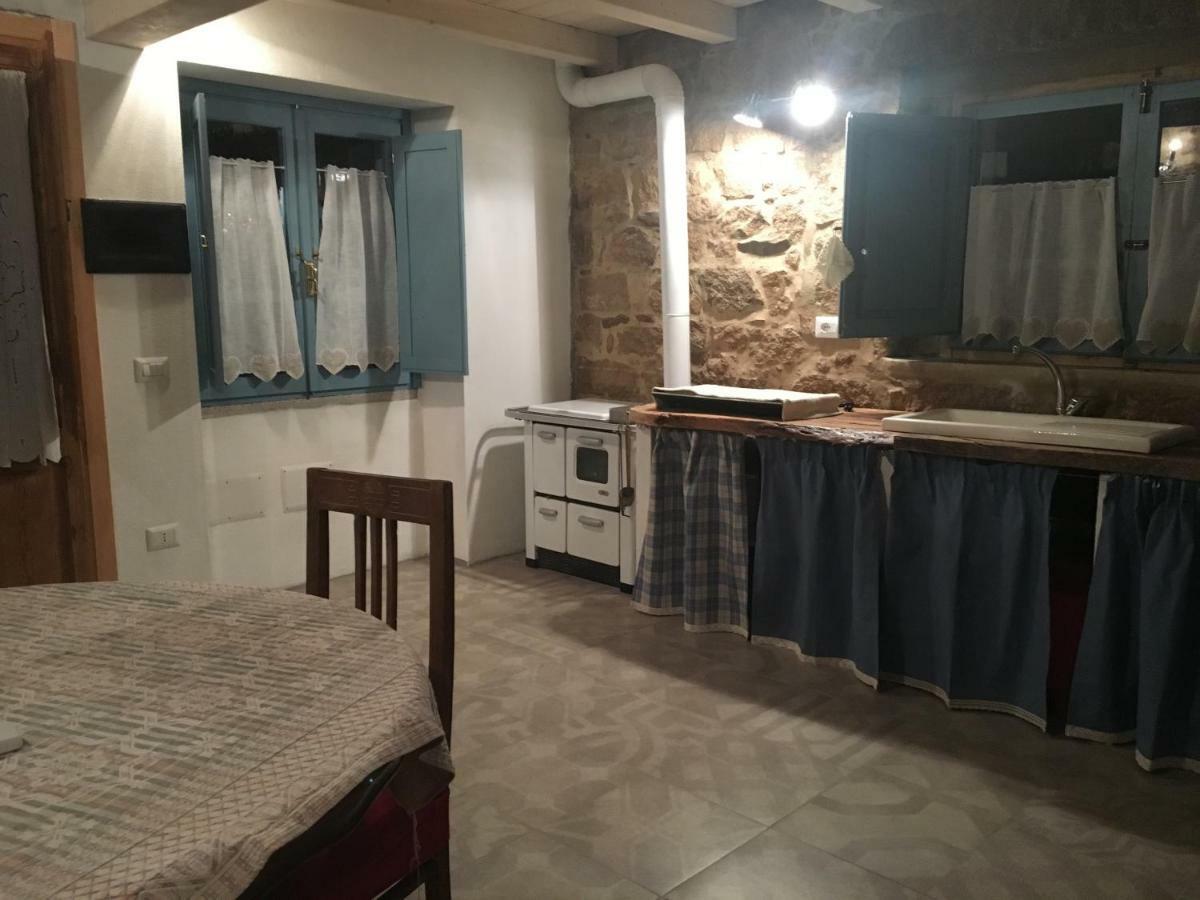 Agriturismo La Casa Delle Fate Loiri Porto San Paolo Ngoại thất bức ảnh